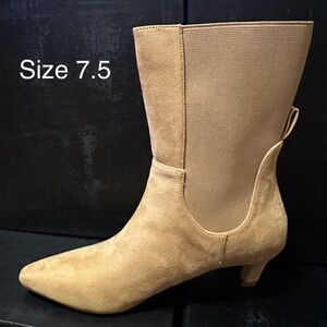 Brand New Elegant Tan Suede Ankle Boots - Size 7.5